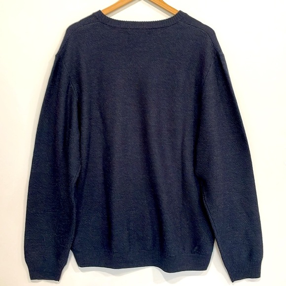 Nordstrom 100% Extra Fine Merino Wool Sweater Mens Size M Solid Classic V-Neck - Picture 4 of 10